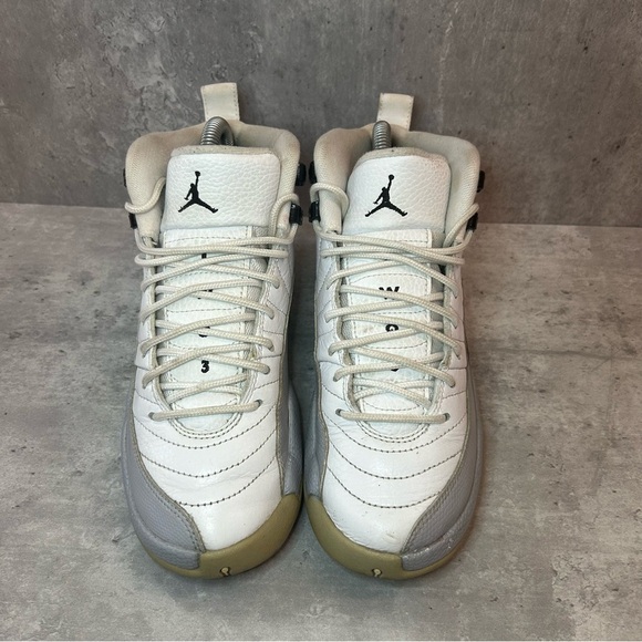 Nike Air Jordan 12 Retro Sneakers 510815-108 Womens sz 6 - grey/white - Picture 2 of 6